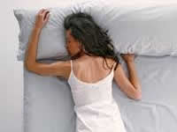 Quienes duermen boca abajo son propensos a tener sueños eróticos