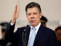 Santos anuncia abolición de servicio militar obligatorio