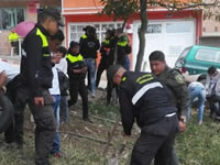 Niños de Policía Cívica recuperan parque de comuna cuatro