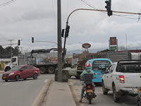 “Vuelve y juega”, tránsito sigue bloqueando los cruces de Soacha en la Autopista Sur