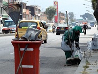 Anuncian rebajas en las tarifas de recolección de basura en la capital