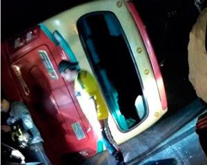 Diez heridos dejó  volcamiento de  bus en Soacha