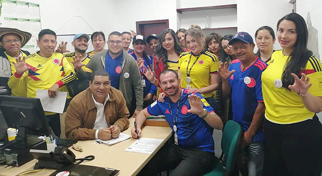 Con “Chivatón de la felicidad”, Andrés Jaramillo inscribió su candidatura