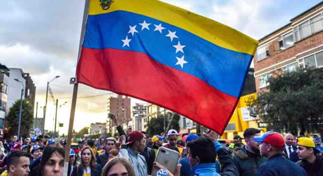 Migración expulsó a cuatro extranjeros por delitos en Bogotá y Cundinamarca