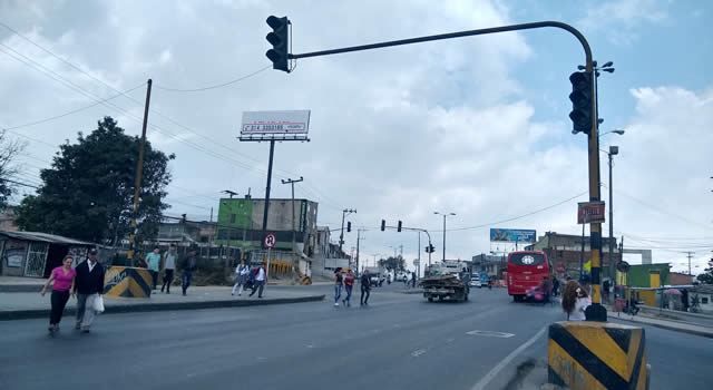 Alcaldía de Soacha  busca solución definitiva a daño en el semáforo del Altico