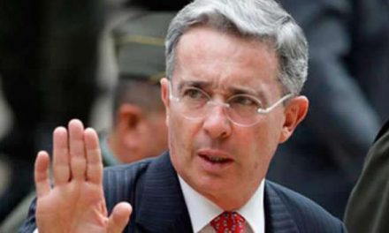 Uribe señala que periodista le confirma que su asesora es la que habla en grabación del “Ñeñe”