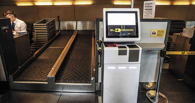 Aeropuerto El Dorado tiene nuevas máquinas para chequear maletas y pasar migración