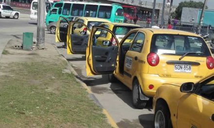 ‘Su taxi seguro’,  la estrategia para que se movilice durante la Navidad en Soacha