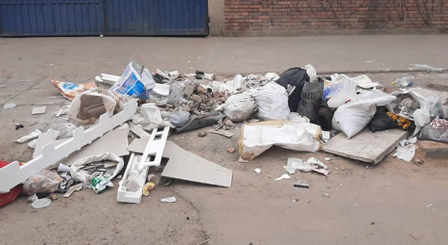 Desechos y basura en calles de Soacha evidencia  falta de cultura de los residentes