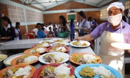 Gobierno realizó entregas del PAE a familias de Cundinamarca