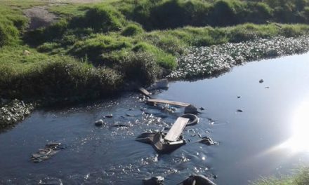 Río Claro está lleno de basuras y plagas, residentes de Soacha piden su limpieza