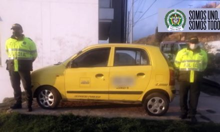 Policía recupera taxi robado en Soacha