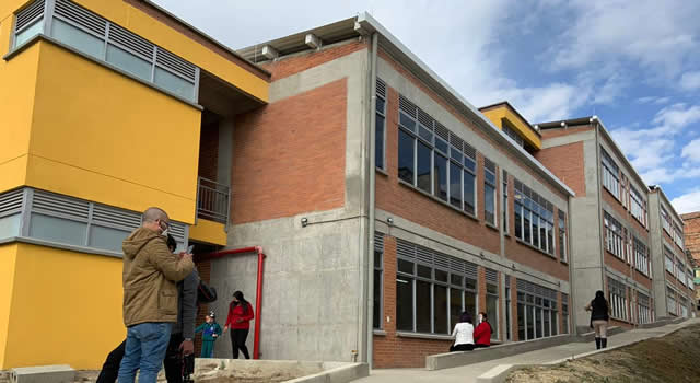 32 aulas conforman nueva infraestructura educativa en Soacha