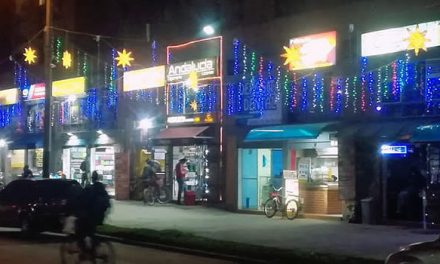 Iniciativa de los comerciantes de un sector de Soacha le pone color a la navidad