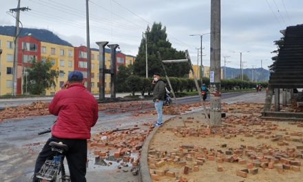 Tres cierres de vías en Cundinamarca al caer la noche de este lunes
