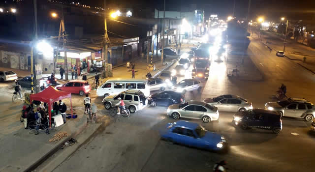 De nuevo bloquean la autopista Sur en Soacha, comienza el caos vehicular