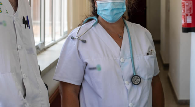 Prolongan exoneración de pico y placa en Bogotá para personal de la salud