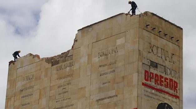 Rechazo a demolición del Monumento a Los Héroes en Bogotá
