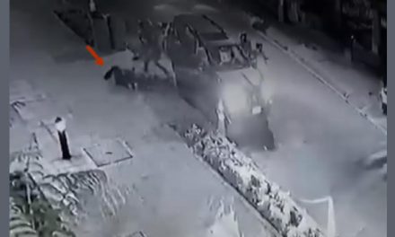 [VIDEO] Mujer fue lanzada de una camioneta en medio de atraco en Bogotá