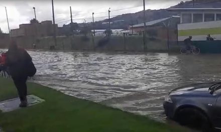 [VIDEO] Autopista Sur quedó bajo el agua después del aguacero de esta tarde en Soacha