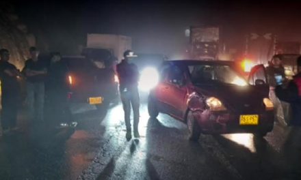 Al menos 16 carros involucrados en choque múltiple en la entrada a Soacha