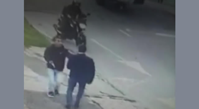Ladrón dispara a pareja para robarla en Bogotá