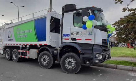 Con entrega de vehículos amigables con el medio ambiente, Urbaser Soacha celebró el Día de los niños