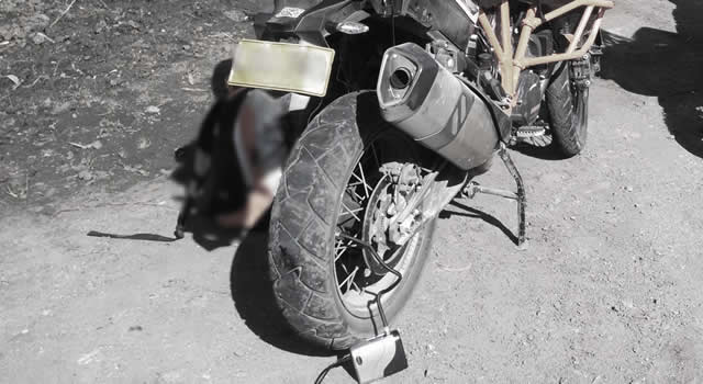 Ladrones en moto simulan estar pinchados para atracar a sus víctimas en Soacha
