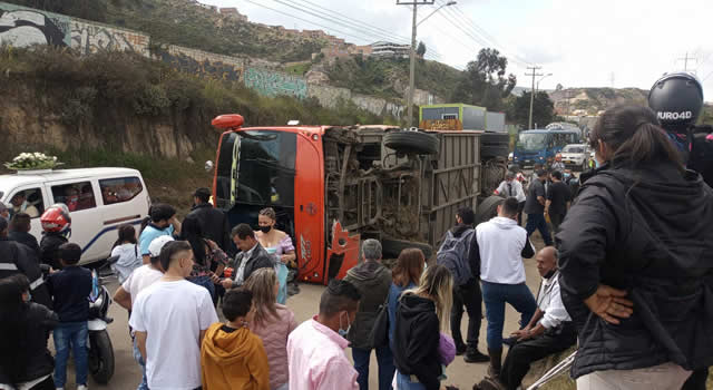 [VIDEO] Grave accidente de bus intermunicipal en el sur de Bogotá