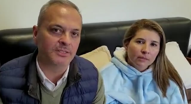 Mientras concejal hablaba de inseguridad en Bogotá, delincuentes apuñalan y roban a su esposa