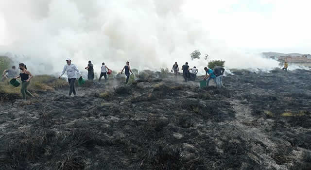 [VIDEO] Incendio en humedal del Neuta en Soacha