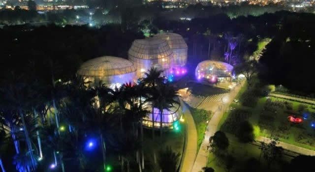 Tome nota, estos son los horarios para ver el show de luces del Jardín Botánico de Bogotá