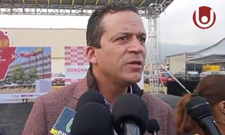 [VIDEO]  Alcalde Saldarriaga dice que arreglará todas las vías de Soacha