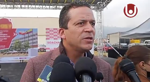 [VIDEO]  Alcalde Saldarriaga dice que arreglará todas las vías de Soacha