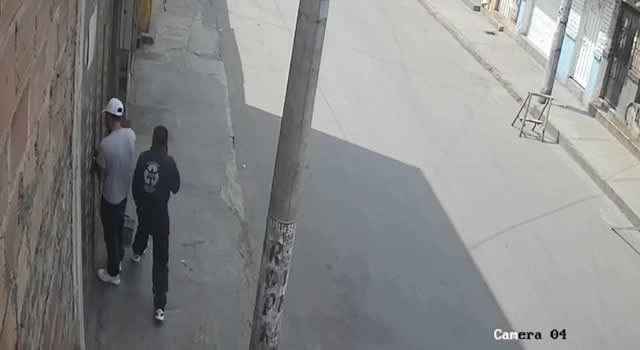 [VIDEO] Inseguridad en Soacha no para, ladrones forzaron cerradura de una bodega y se metieron a robar