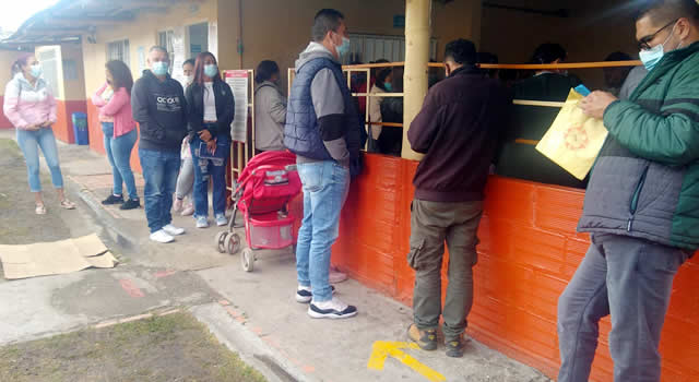 Líos con los convenios en Soacha, estudiantes del colegio Nuevo Bolívar podrían quedarse sin cupo