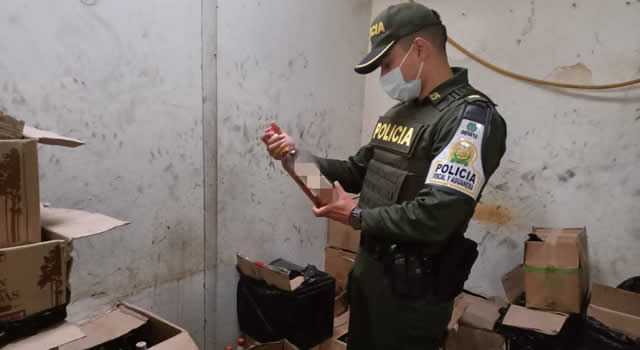 Polfa decomisó licor adulterado y materia prima para su fabricación en Bogotá
