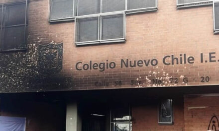 Señalan a ‘La Flaca’, miembro de la primera línea, de participar en quema de colegio en Bogotá