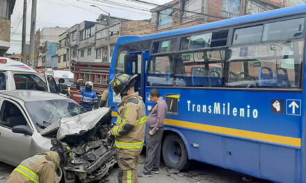 Fuerte accidente de un bus del SITP en Bogotá, 13 lesionados