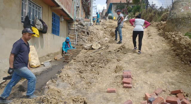 Habitantes de Villa Sandra, afectados por el invierno en Soacha