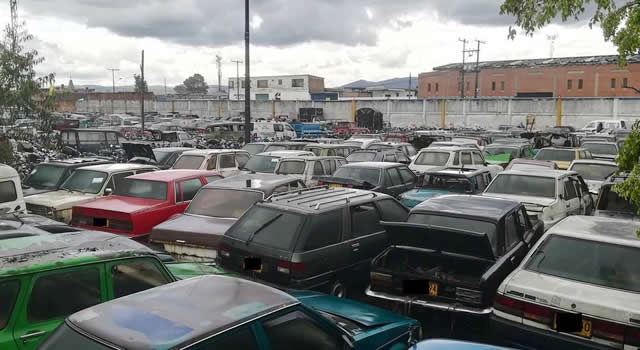 Distrito abre subasta de vehículos declarados en abandono