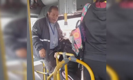 [VIDEO] Pasajero que retó a conductor de bus del SITP terminó manejando el vehículo