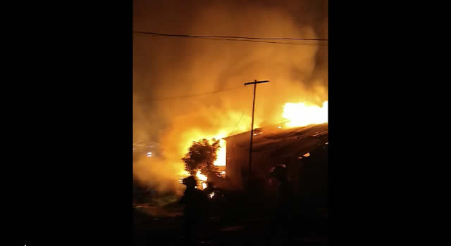 Incendio en Soacha, llamas destruyen cuatro viviendas en la comuna cuatro
