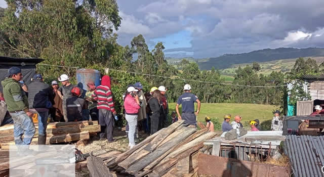 Rescataron con vida a 9 mineros atrapados en un socavón en Lenguazaque, Cundinamarca