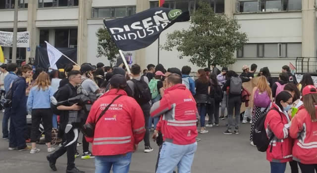 Otra manifestación en Bogotá, esta vez fueron estudiantes de la Universidad Nacional