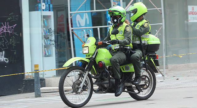 Policías en moto atropellaron a un adulto mayor en Bogotá