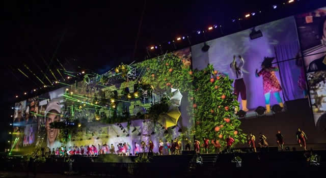 El show del Árbol de la abundancia ilumina a Bogotá en Navidad, la entrada es gratis
