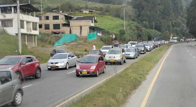 Plan Éxodo registra fuertes trancones en las salidas de Bogotá