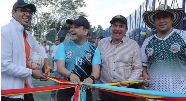 Gobernador de Cundinamarca inauguró el Estadio Municipal de Sasaima