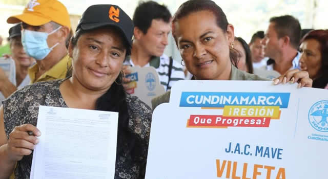Idaco firma convenios con Juntas de Acción Comunal de Gualivá